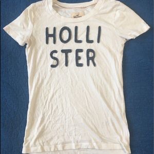 ⭐️ hollister tshirt ⭐️